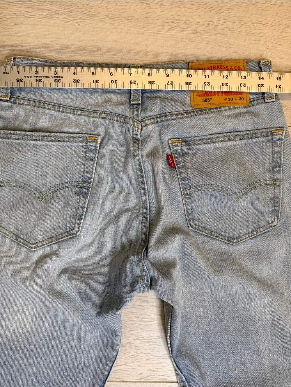 Levi’s 505 Regular Fit Straight Leg Jeans Light Wash Denim Men’s Size 30x30 EUC